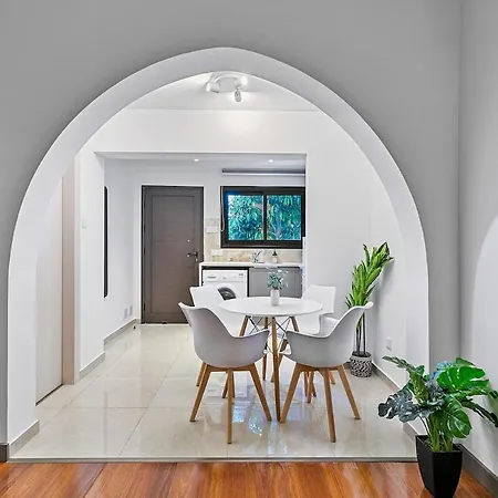 Appartement Orange Tree Studio, Just Steps From The Sea Paphos